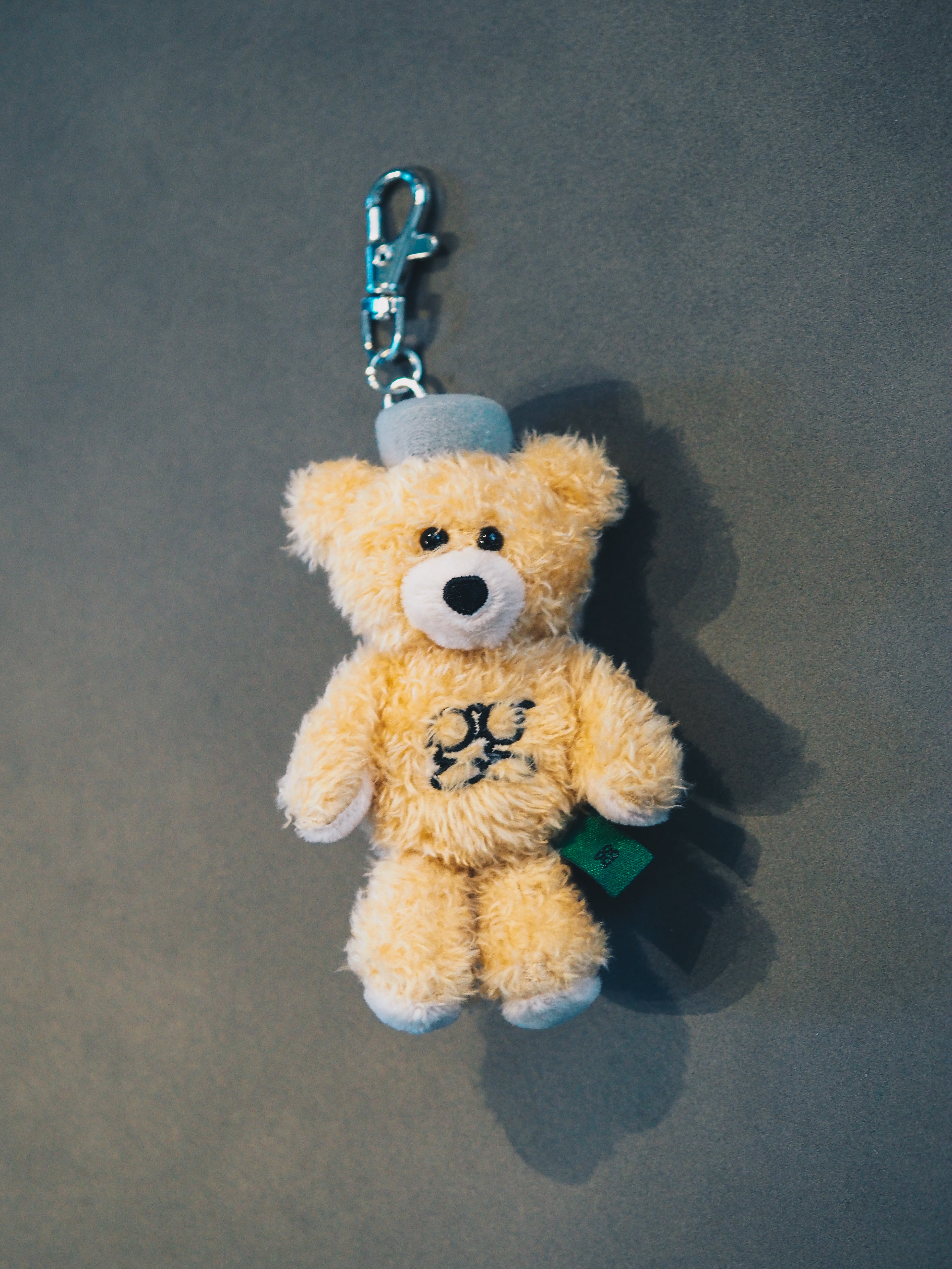 新品  けたたましく動くクマ キーホルダーぬいぐるみ じわじわくる】変幻自在に動く！？”けたたましく動くクマ